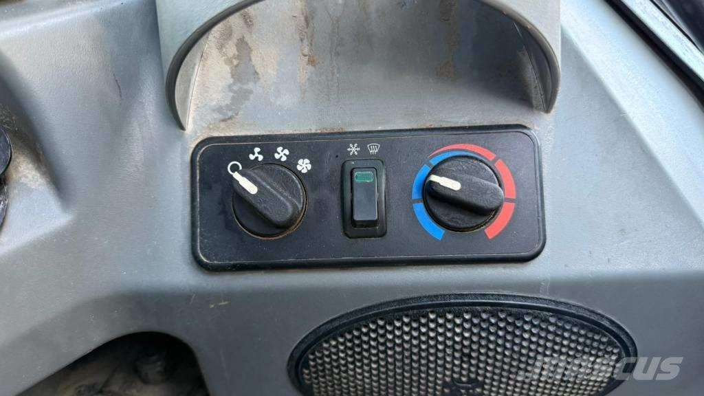 Bobcat T 590 Мини товарачи
