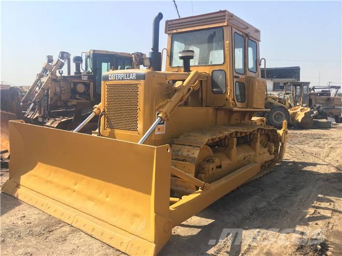 CAT D 6 D Верижни булдозери
