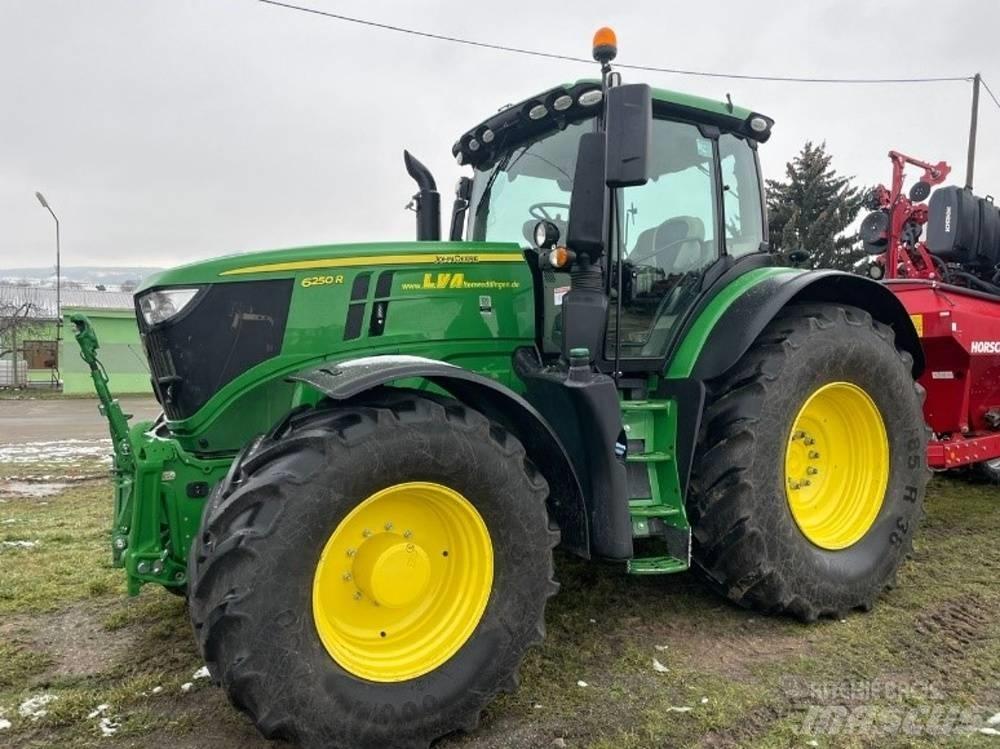 John Deere 6250 R Трактори