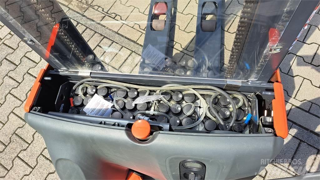 Linde L12- BR1172 Колички високоповдигачи с теглич