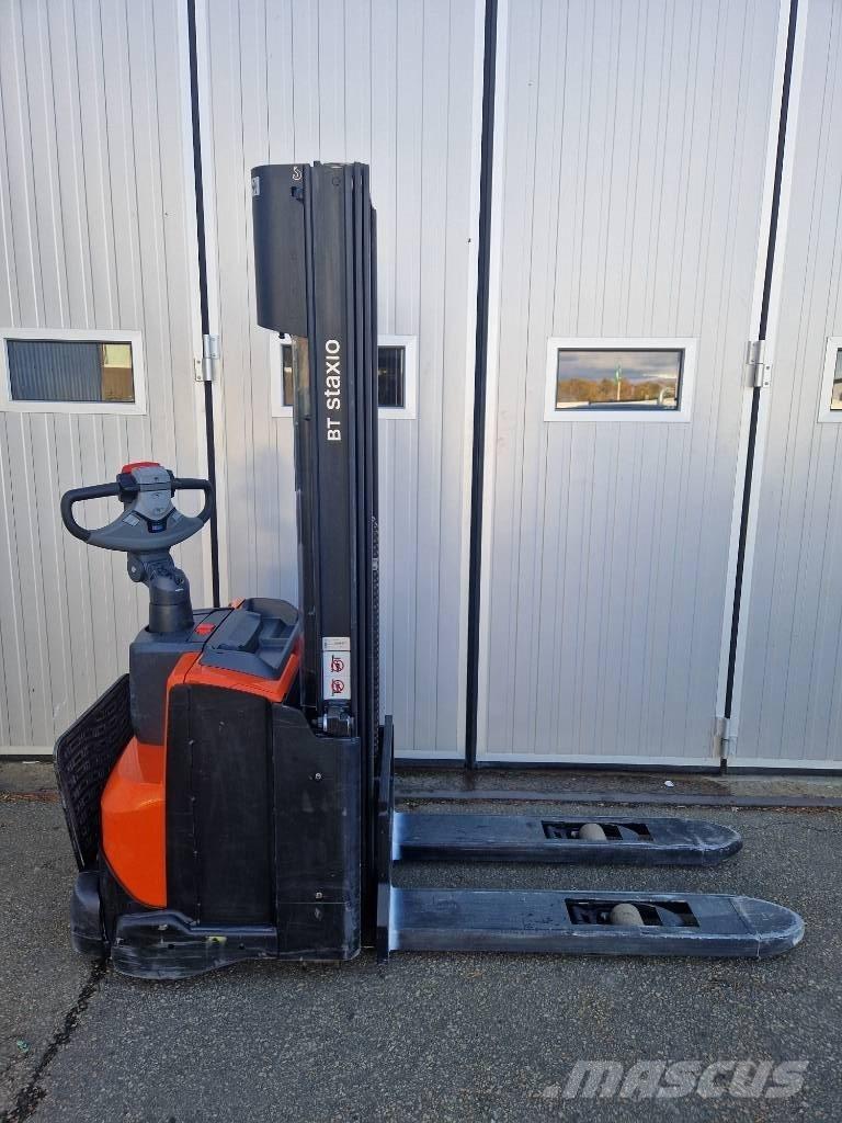 BT SWE 120 L.  57 tim Колички високоповдигачи с теглич