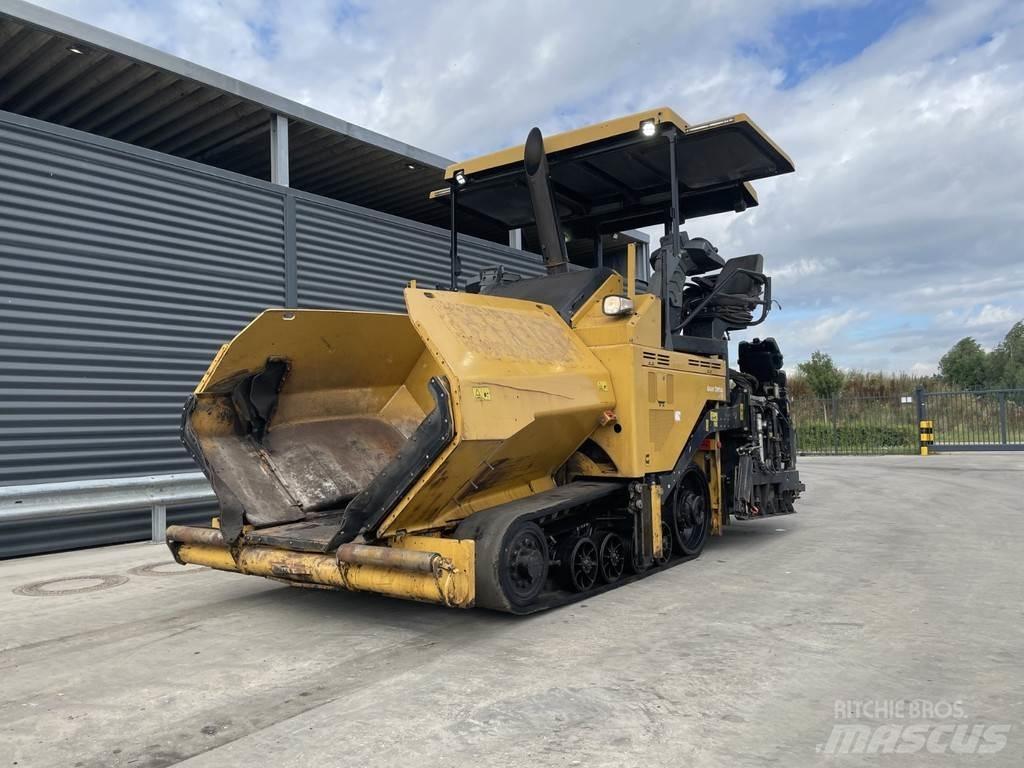 CAT AP555F Машини за асфалт