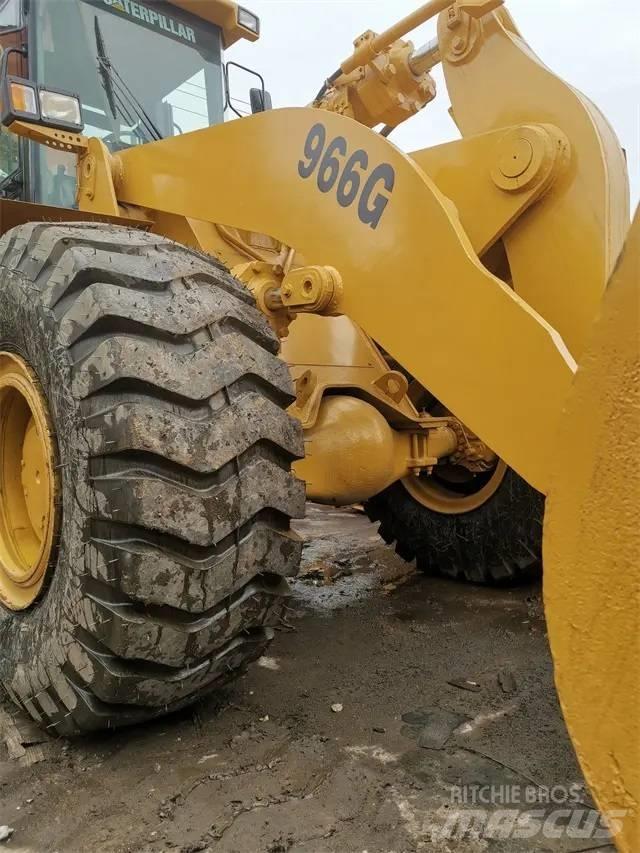 CAT 966G Колесни товарачи