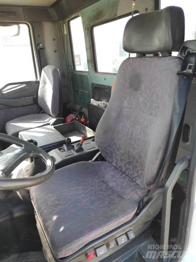 Iveco MP260 E35H Самосвал