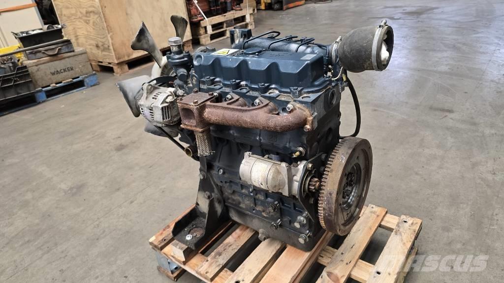Kubota V 2203 Двигатели