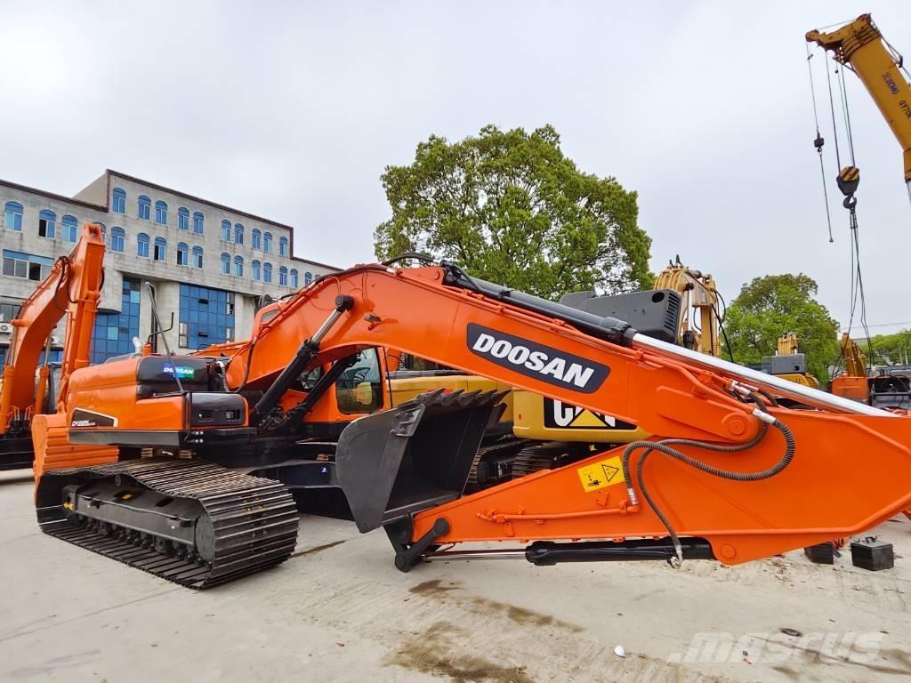 Doosan DX 225 LC Верижен екскаватор