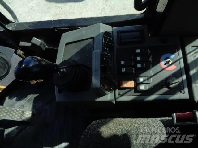 CAT 928 G Колесни товарачи