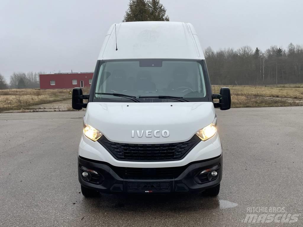 Iveco Daily Фургони
