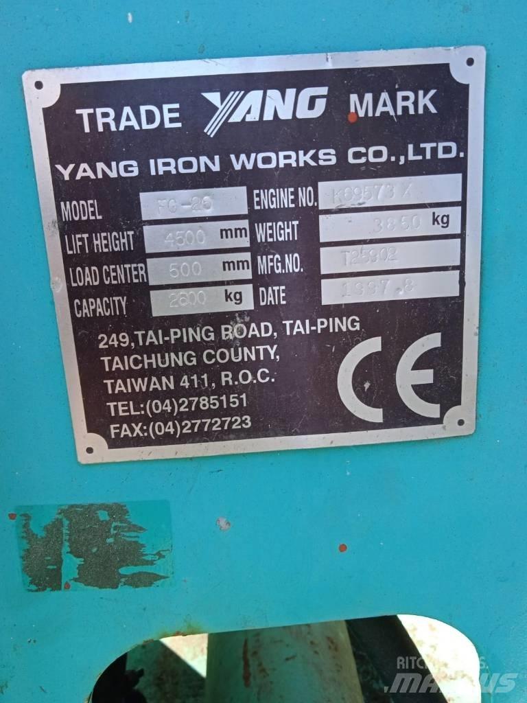 Yang FG20 Камиони с АГУ