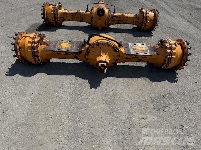 CASE 821 E AXLES Оси
