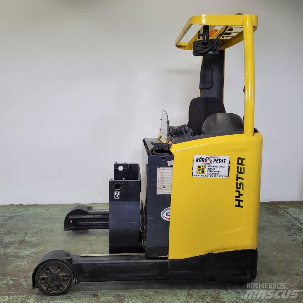 Hyster R 1.6 Ретрак/ Високоповдигач с изместване на вилката напред