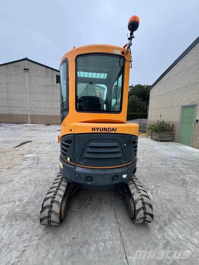 Hyundai R25Z Мини екскаватори < 7 т