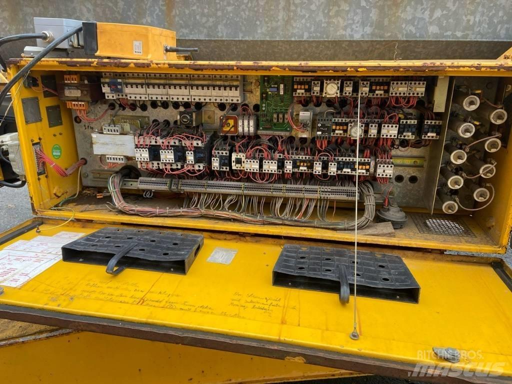Potain HD 26 A Самоповдигащи кранове