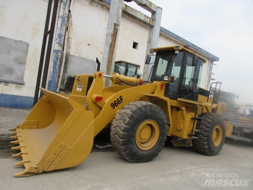 CAT 966 F Колесни товарачи