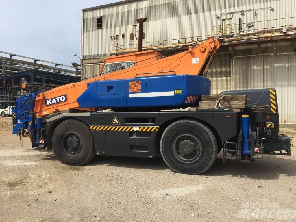 Kato CR 22MR Всъдеходни кранове