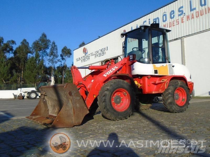 Volvo L 30 B Колесни товарачи