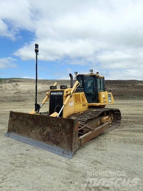 Komatsu D65PX-18 Верижни булдозери
