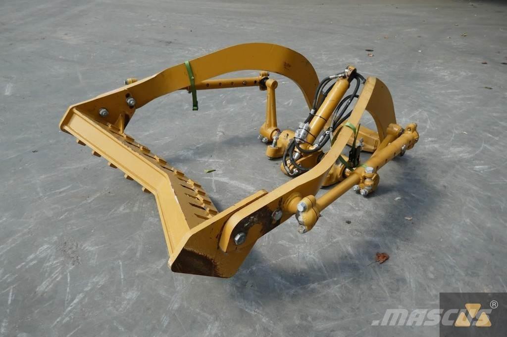 CAT 140M Scarifier Други компоненти