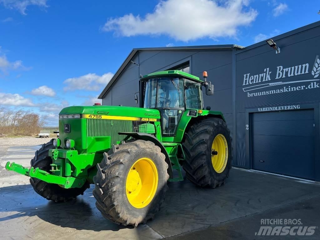 John Deere 4755 Трактори
