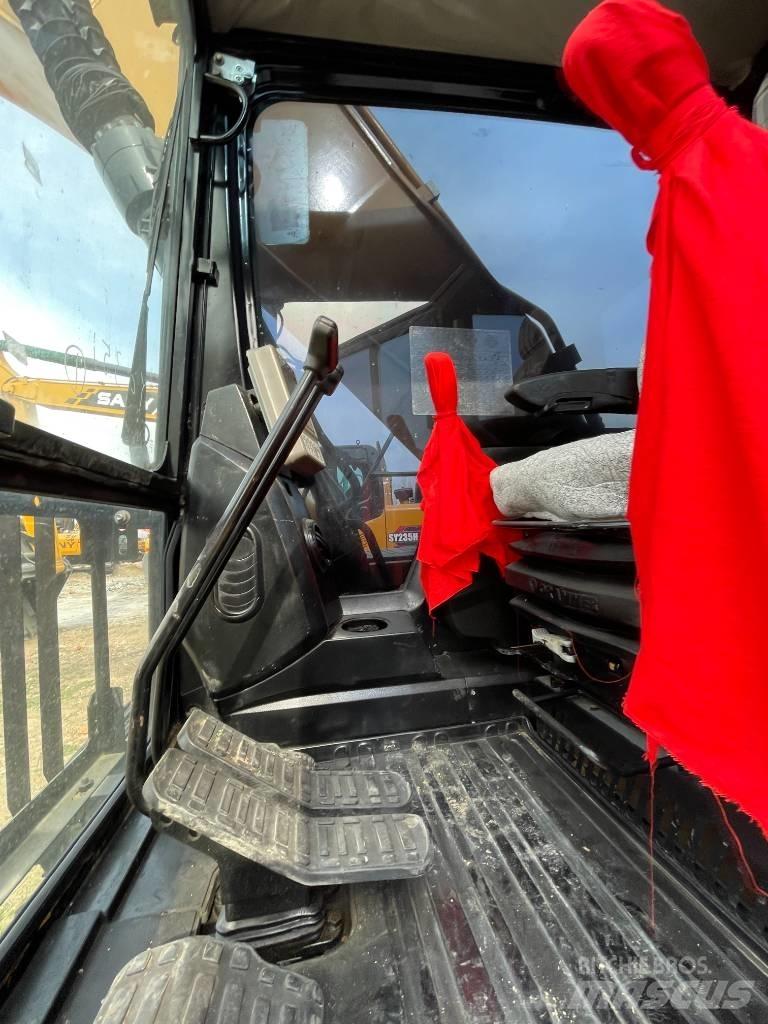 Sany 215 Средни екскаватори 7т - 12т