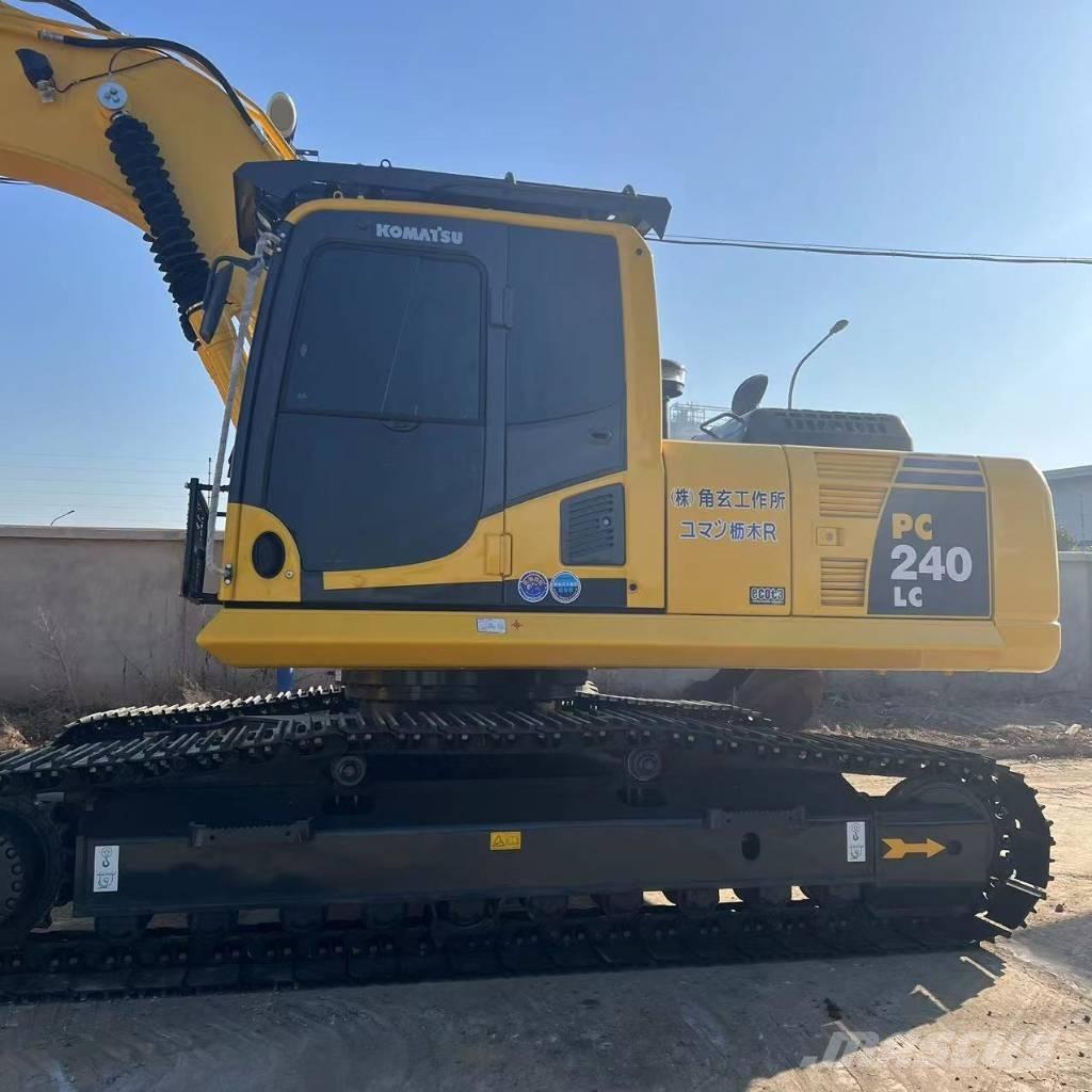 Komatsu PC 240-8N1 Средни екскаватори 7т - 12т