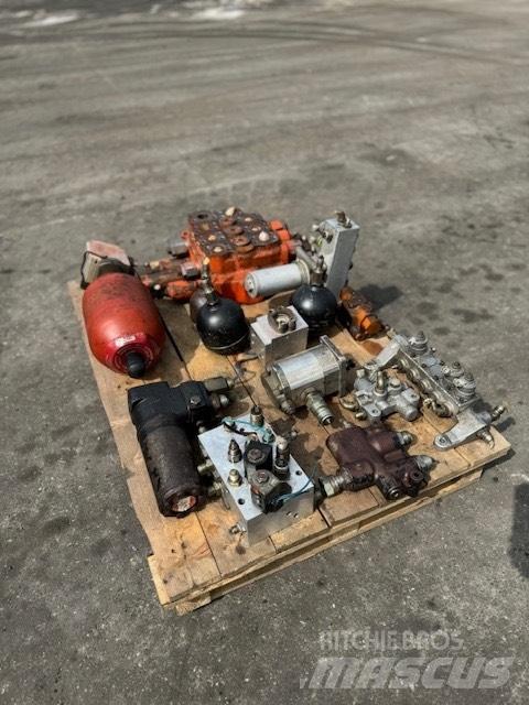 Daewoo Mega 300 V Хидравлични