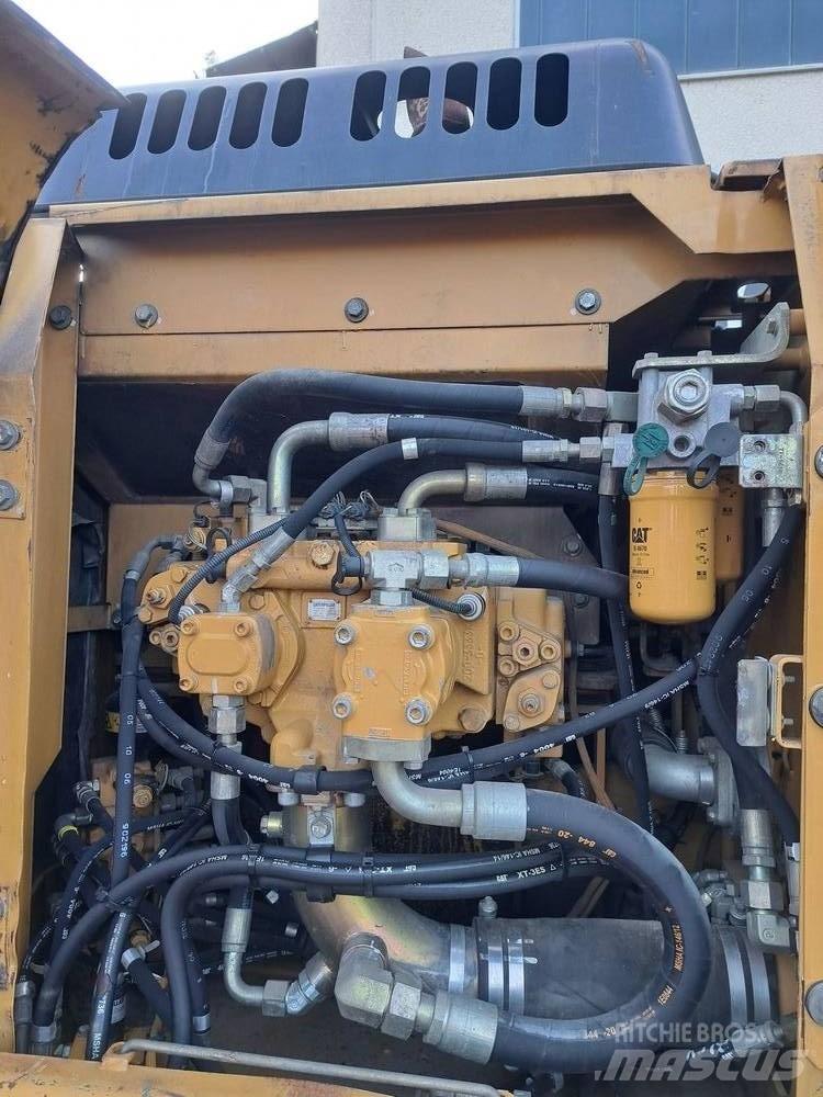 CAT 319 C LN Верижен екскаватор