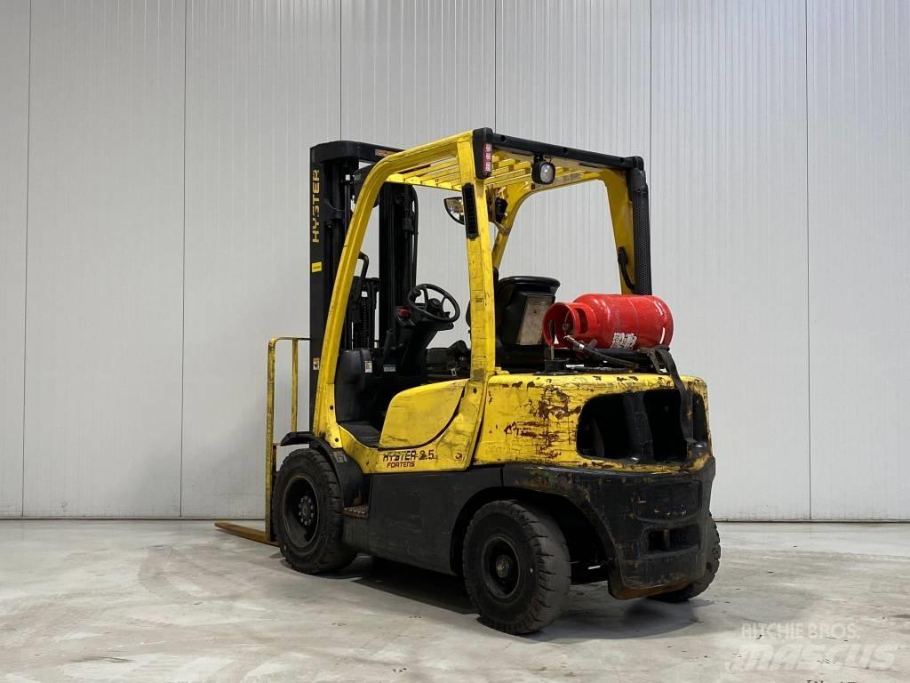 Hyster H2.5FT Камиони с АГУ