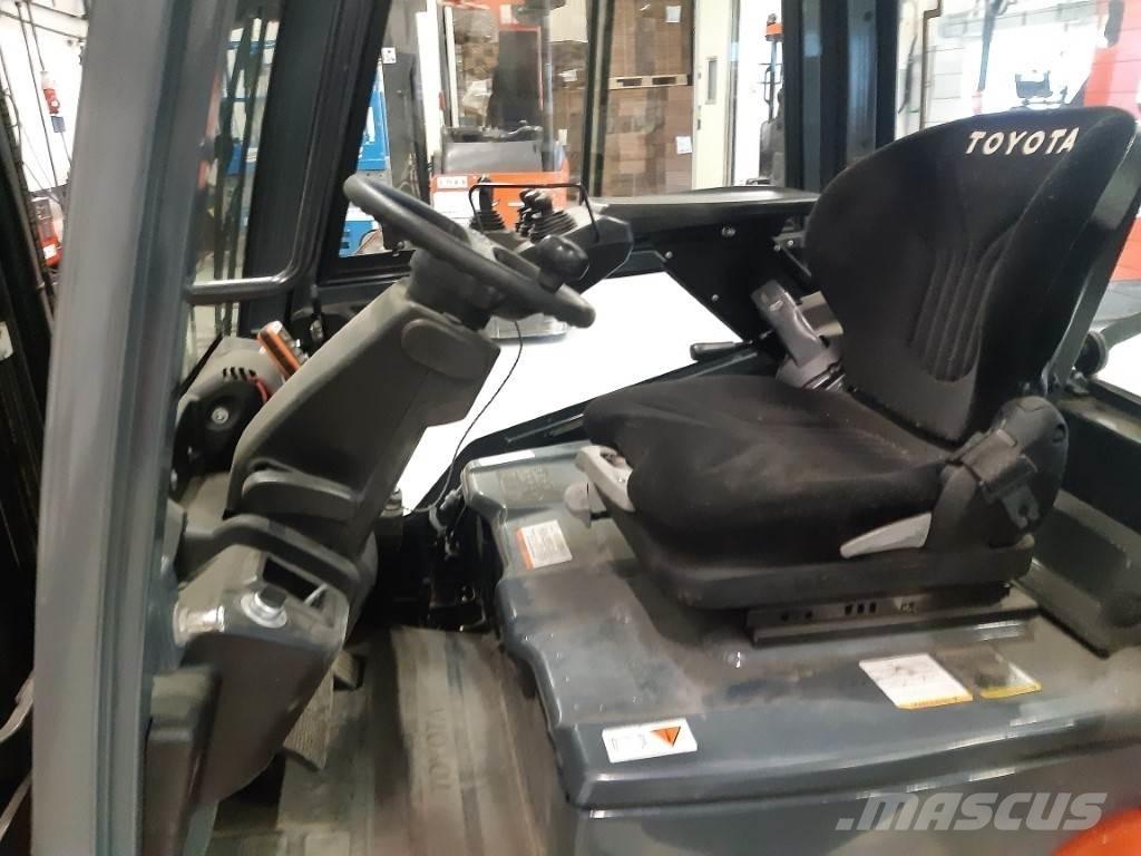 Toyota 8FBE15T Електрически вилични кари-повдигачи