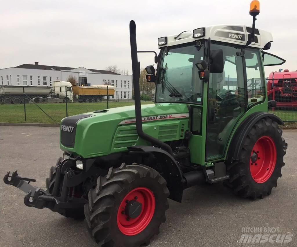 Fendt 208 V Трактори