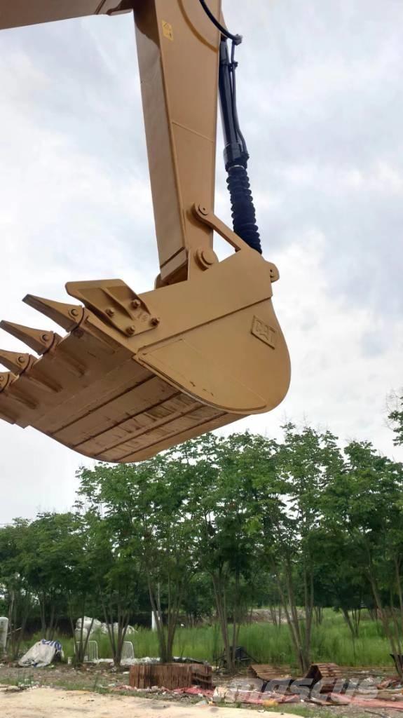 CAT 320D2 Верижен екскаватор