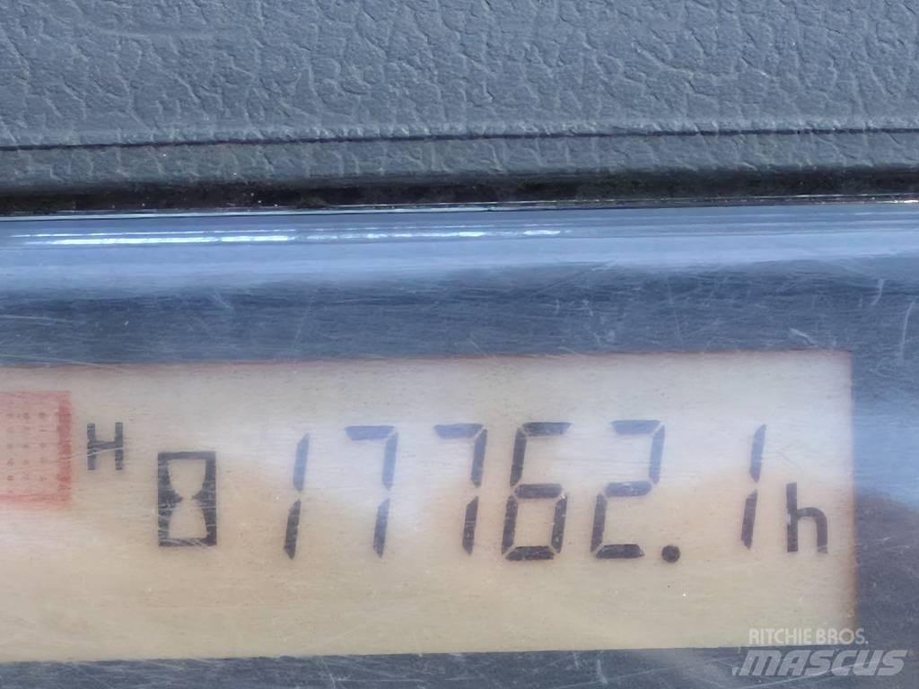 Toyota 8 FGCU 25 Вилични кари-повдигачи - други
