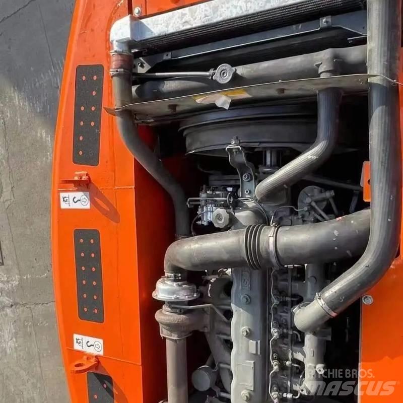 Hitachi ZX 200 Верижен екскаватор
