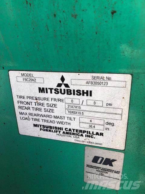 Mitsubishi FBC25N Електрически вилични кари-повдигачи