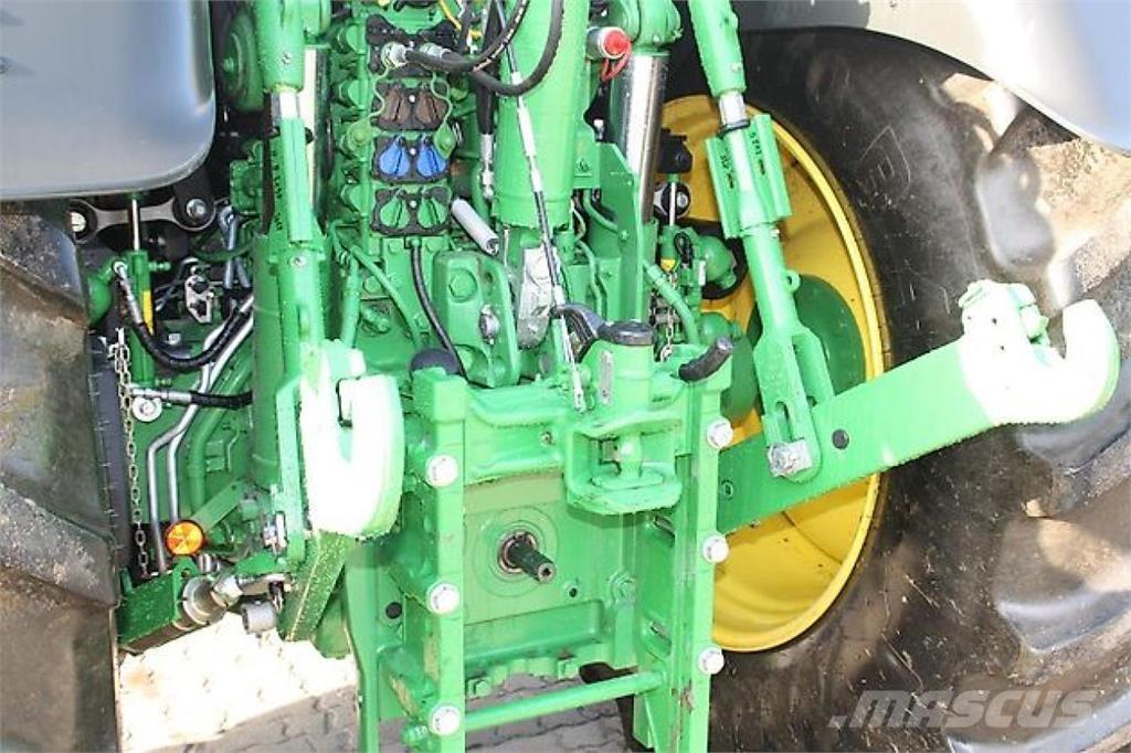 John Deere 6R195 Трактори