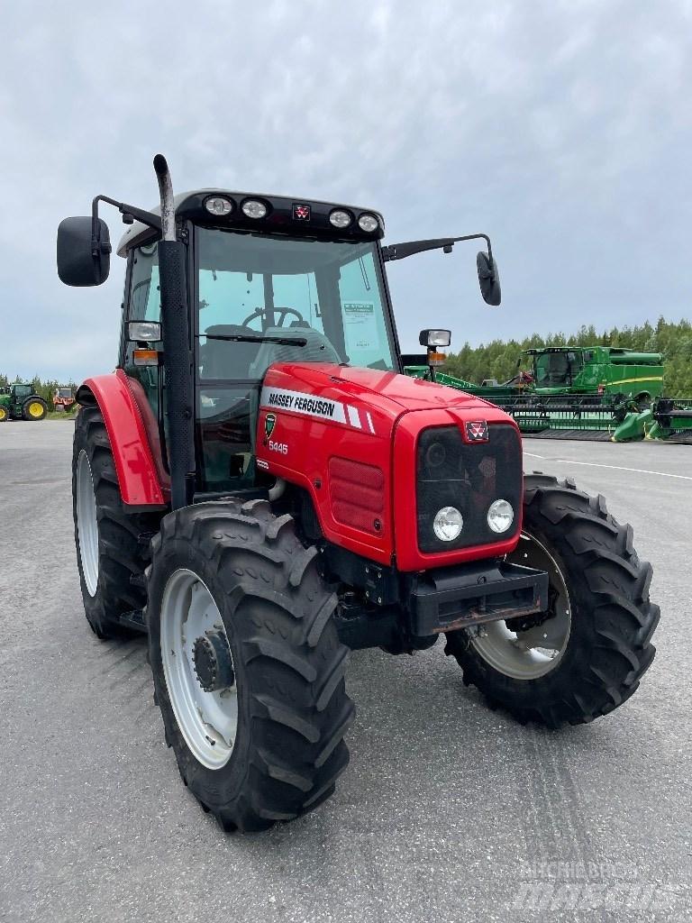 Massey Ferguson 5445 Трактори