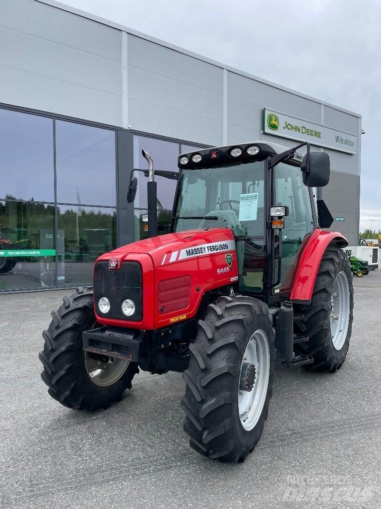 Massey Ferguson 5445 Трактори