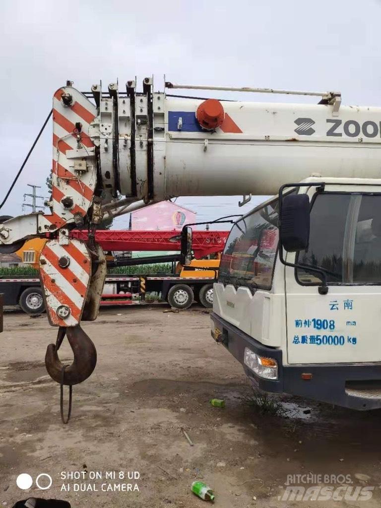 Zoomlion QY80V Всъдеходни кранове