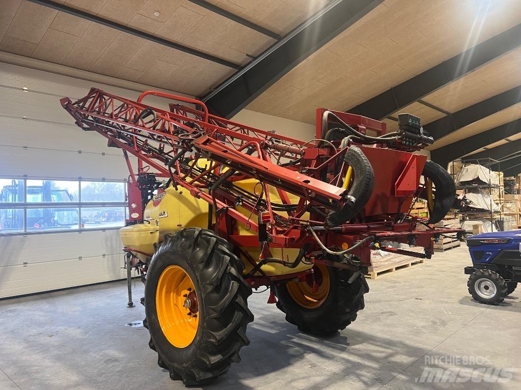 Hardi Commander 2800 Прикачни пръскачки

