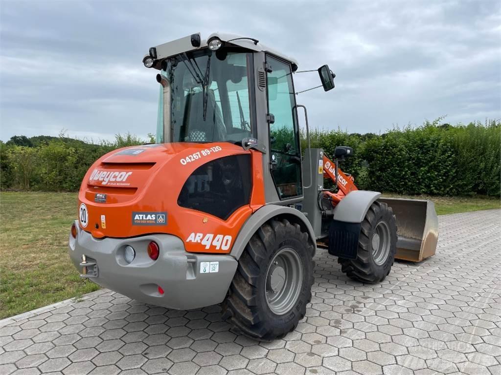 Atlas AR440SL Колесни товарачи