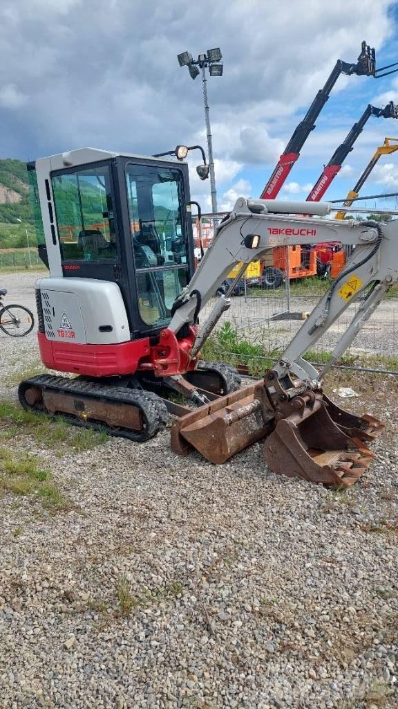 Takeuchi TB 23 R Мини екскаватори < 7 т