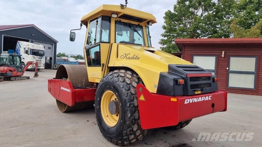 Dynapac CA 302 D Еднобарабанни ролки
