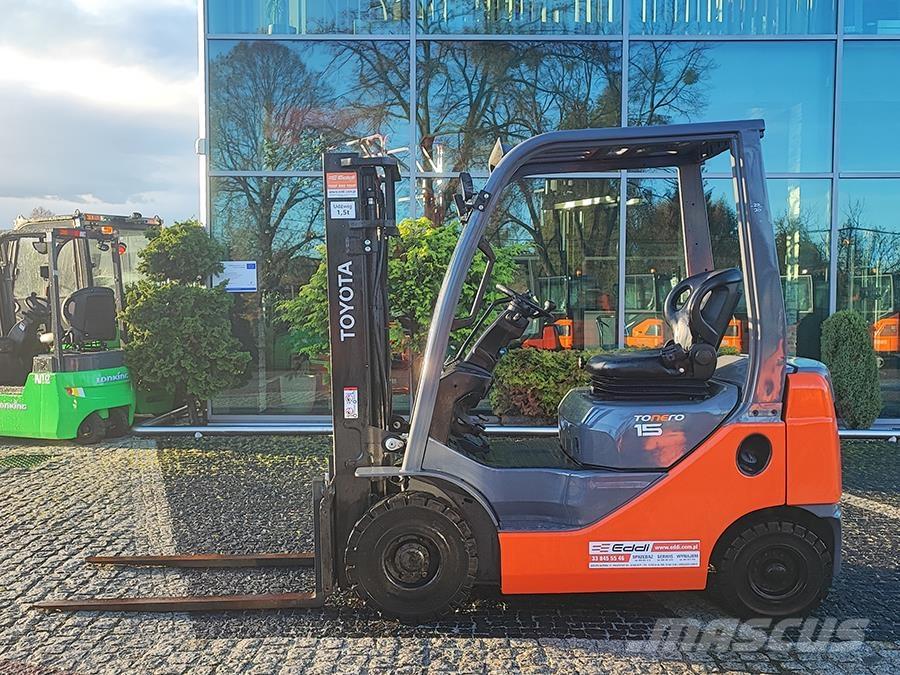 Toyota 02-8FDF15 Дизелови камиони