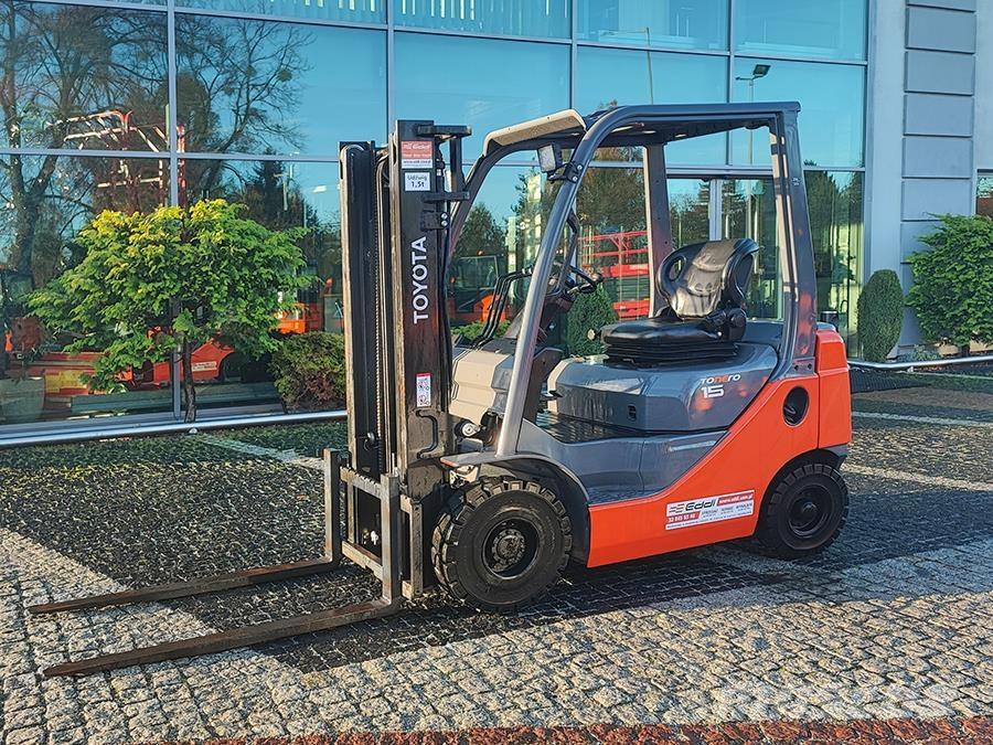 Toyota 02-8FDF15 Дизелови камиони