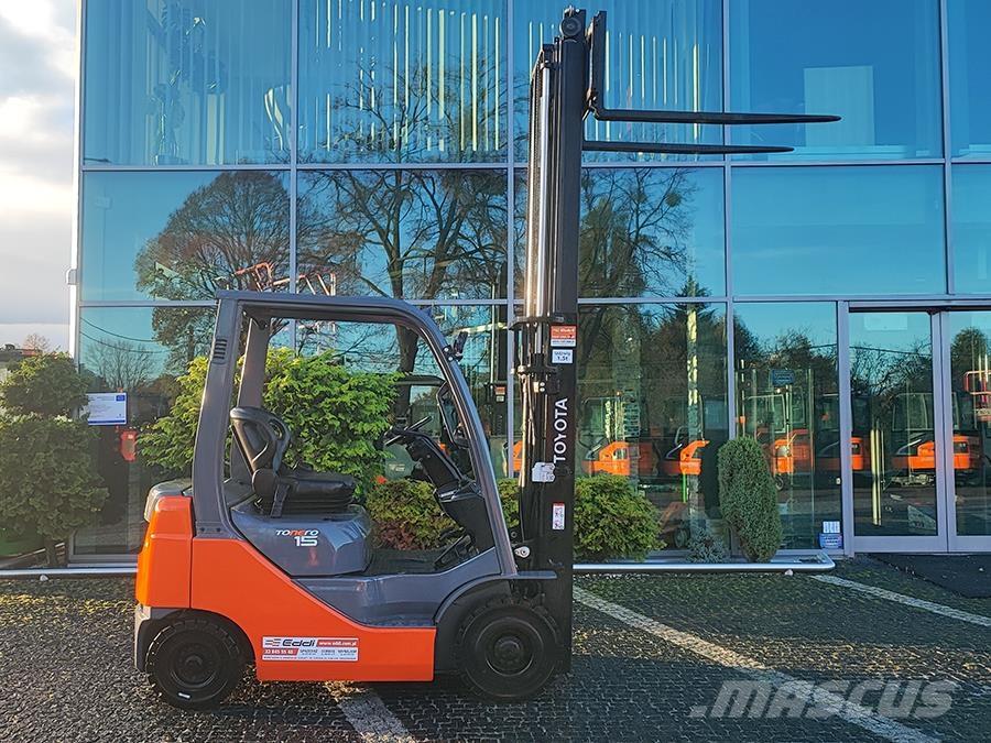 Toyota 02-8FDF15 Дизелови камиони