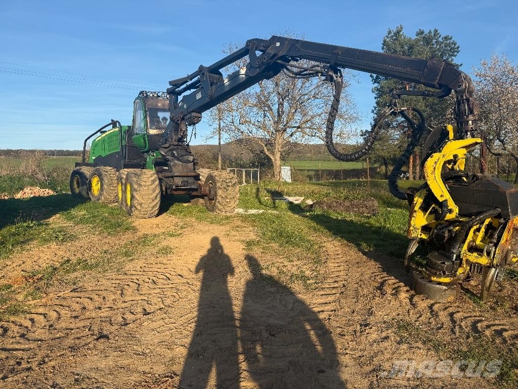 John Deere 1270 E Харвестери