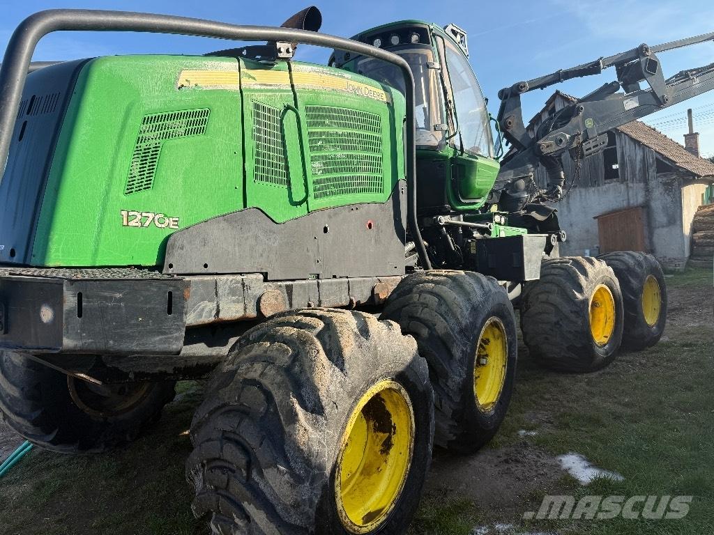 John Deere 1270 E Харвестери