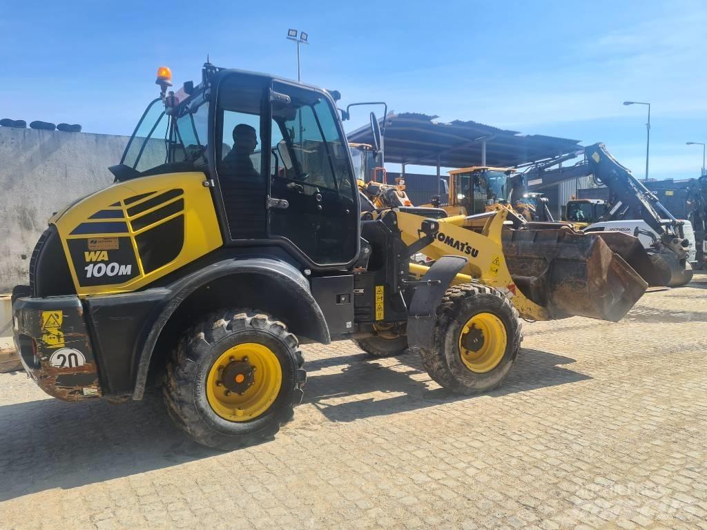 Komatsu WA 100 M Колесни товарачи