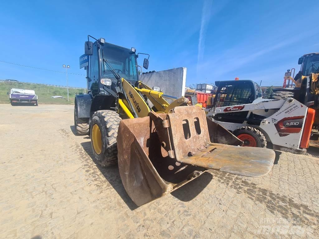 Komatsu WA 100 M Колесни товарачи
