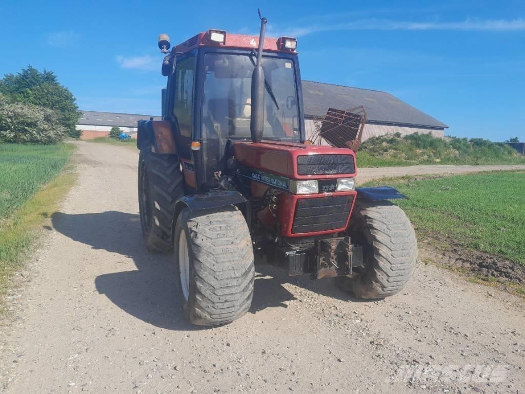 Case IH 845 XLA Plus Трактори